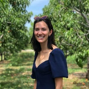 Meet your Posher, Leila